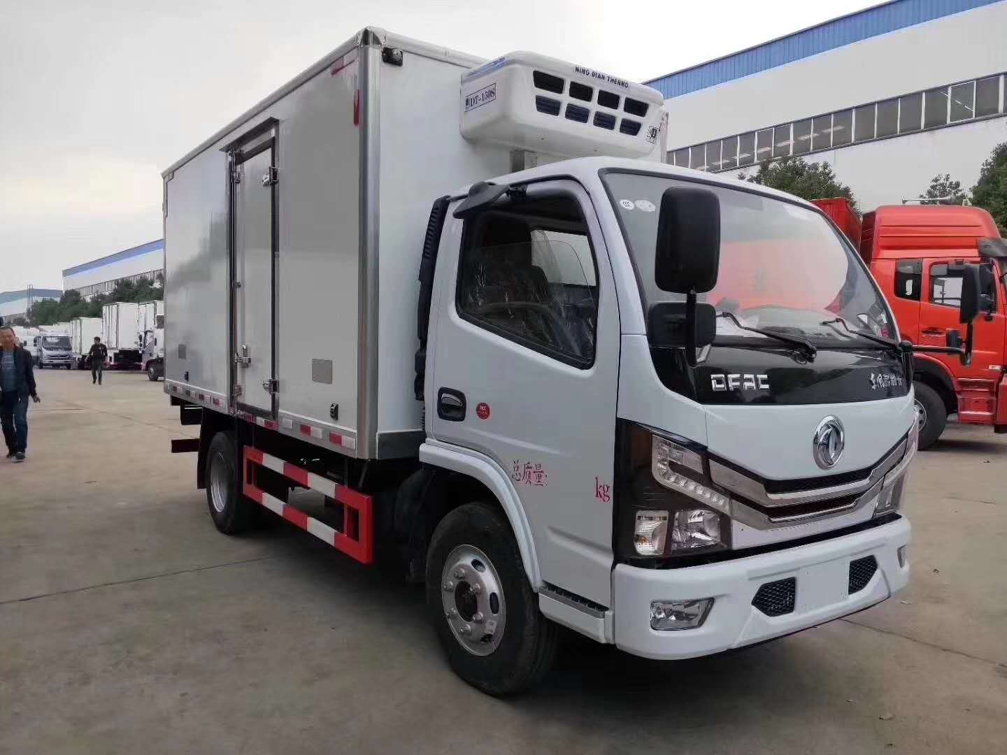 东风小多利卡冷藏车